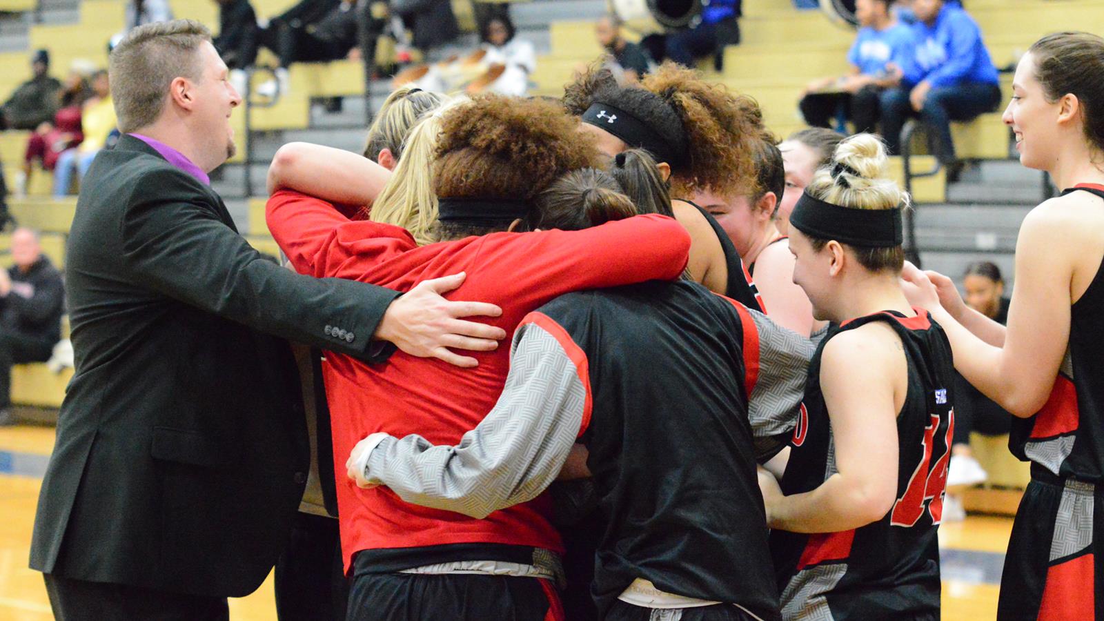 Women’s Basketball Clinches First PSAC Playoff Berth in 11 Years in Win