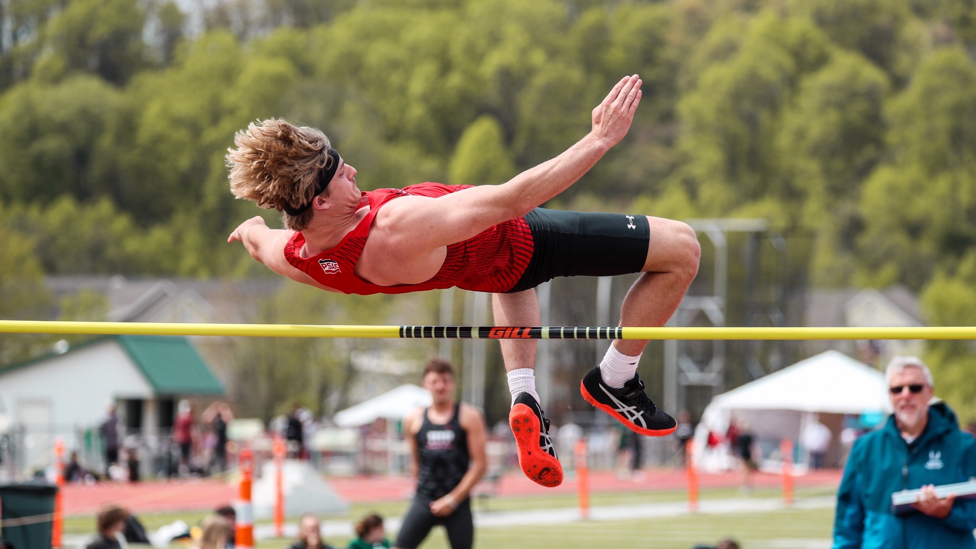 Quaker high jump @ PSAC
