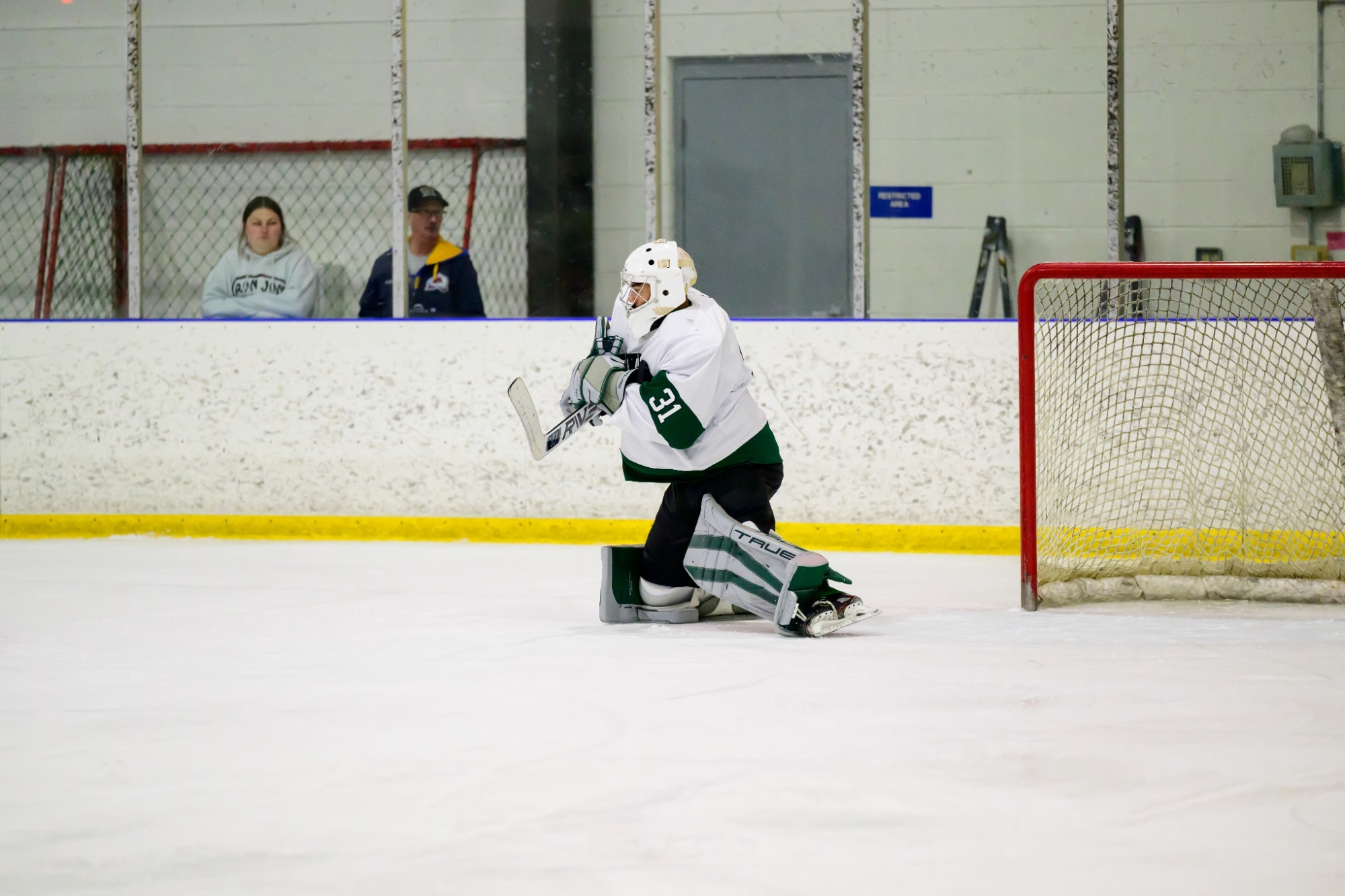 Outen and Lightfoot named to UCHC AllTournament Team Stevenson