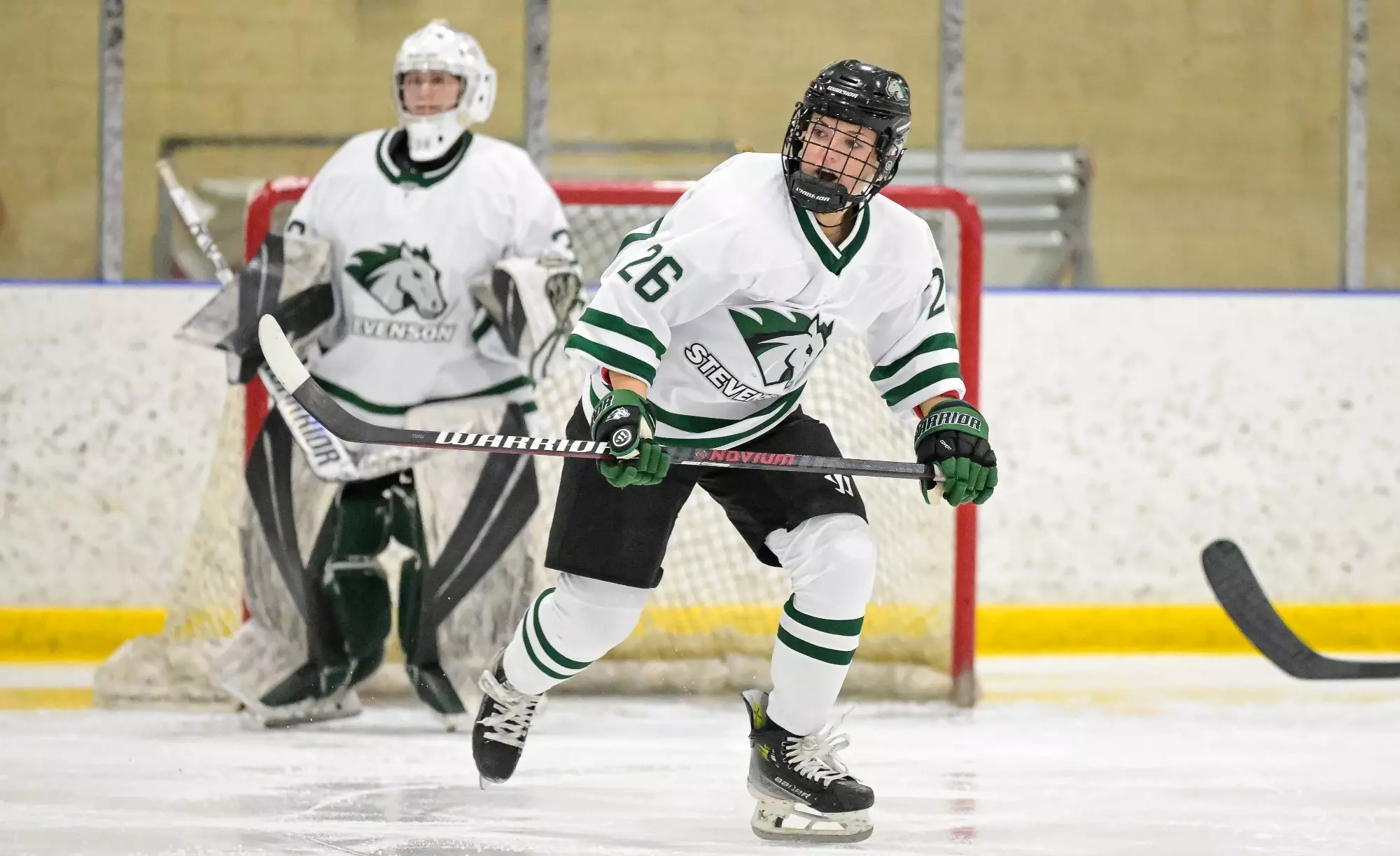 DeMan looking for a pass