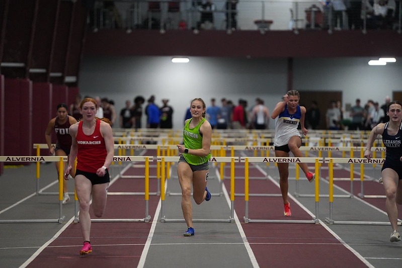 Kroedel hurdles 60