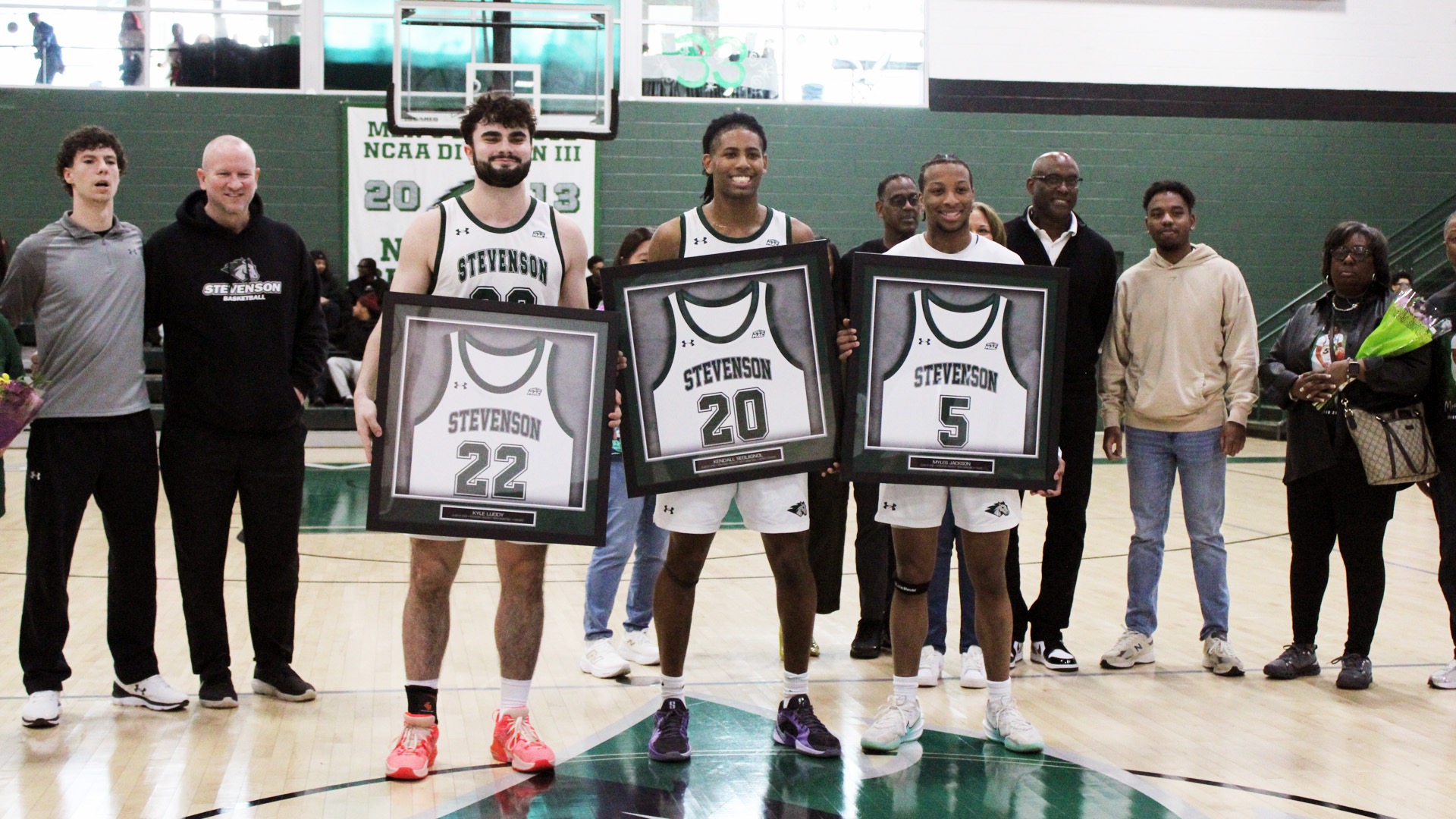 Men's Basketball Senior Day