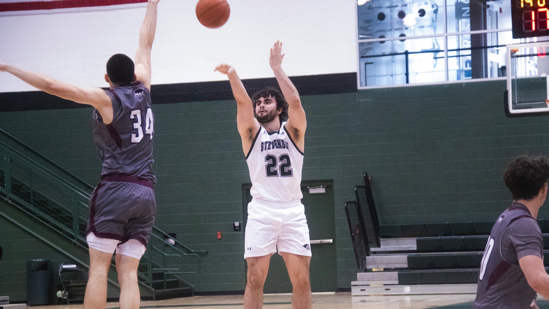 Men's Basketball Loss at Hood