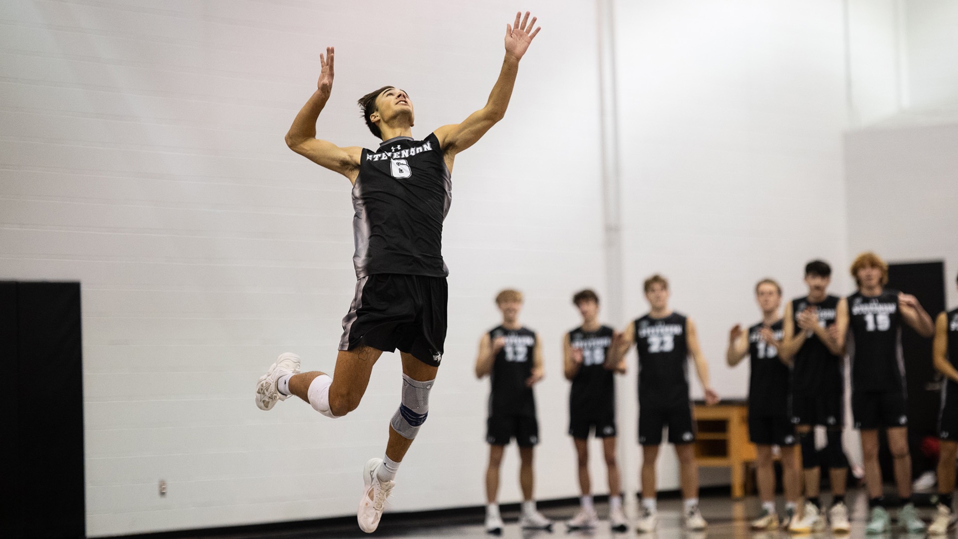 Men's Volleyball win vs. Elizabethtown