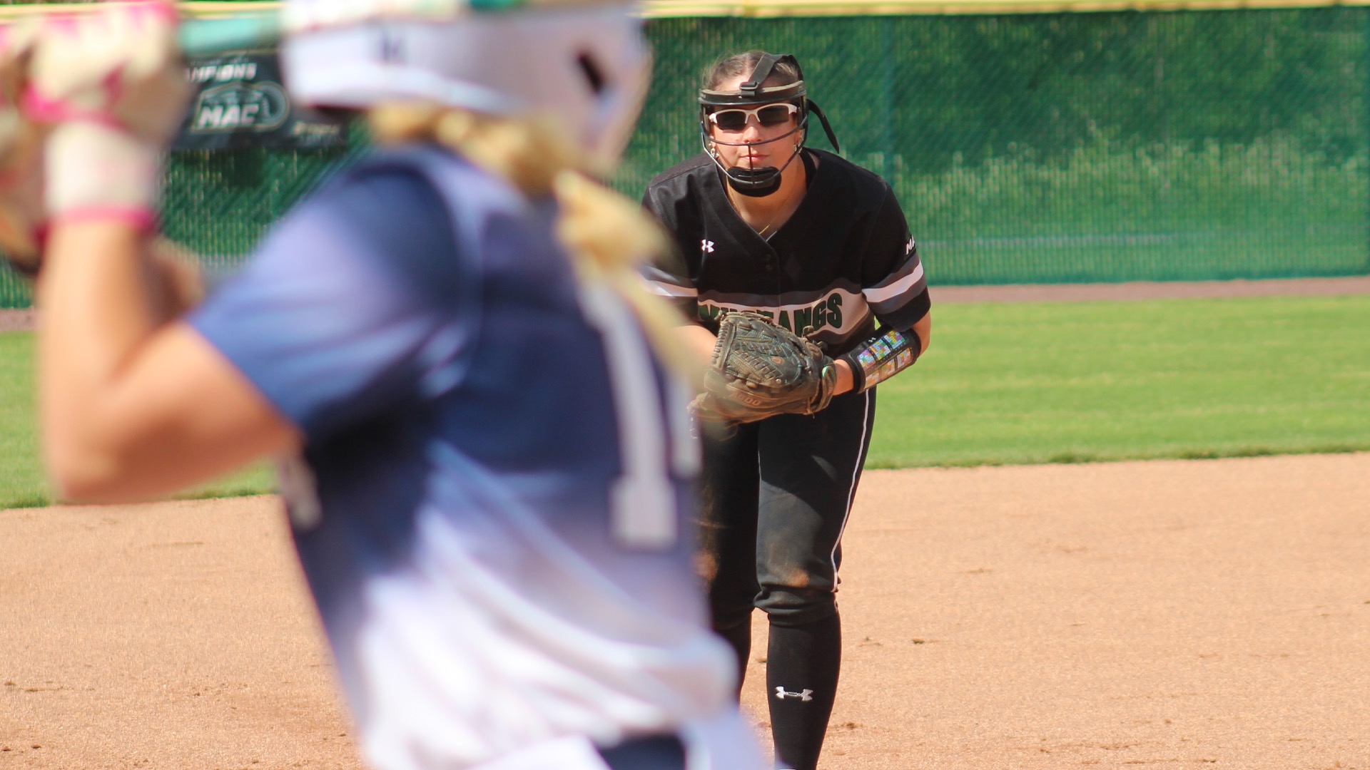 Maiorano getting ready for the incoming hit at third base