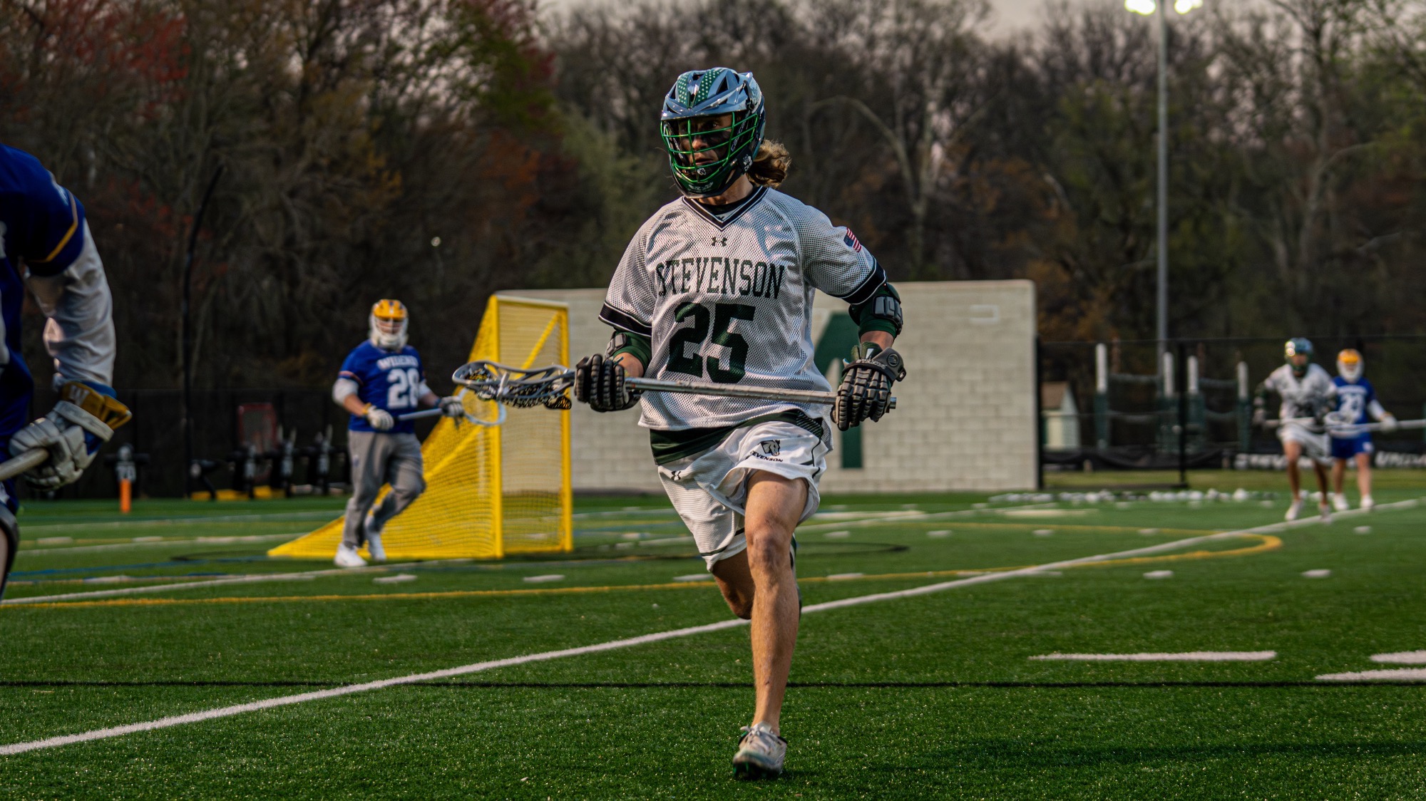 Gossen waiting for the pass