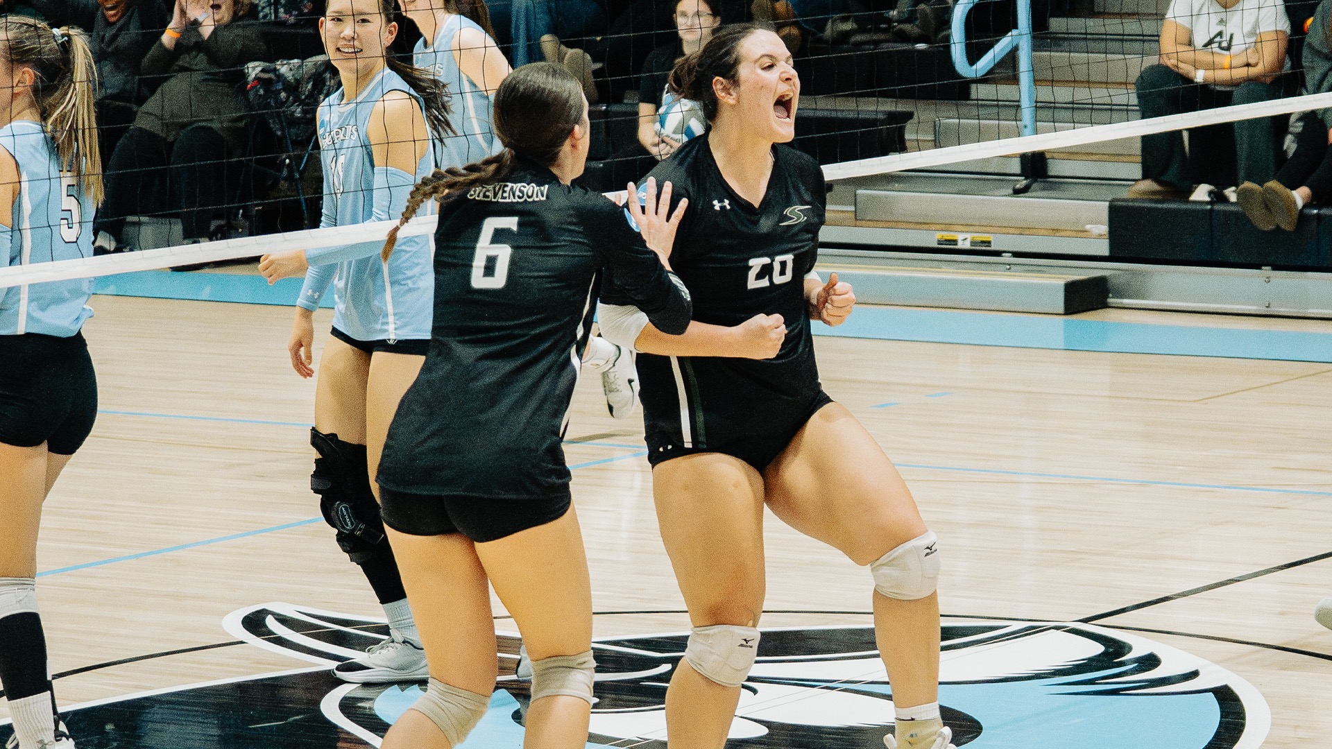Lillianna Hornickle Celebrating a scored point