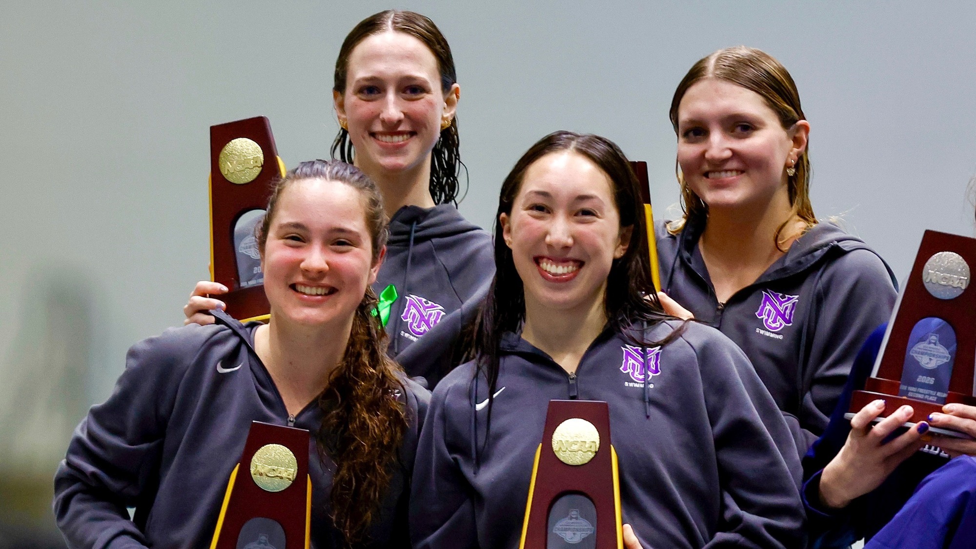 Women's 200 free relay national champions