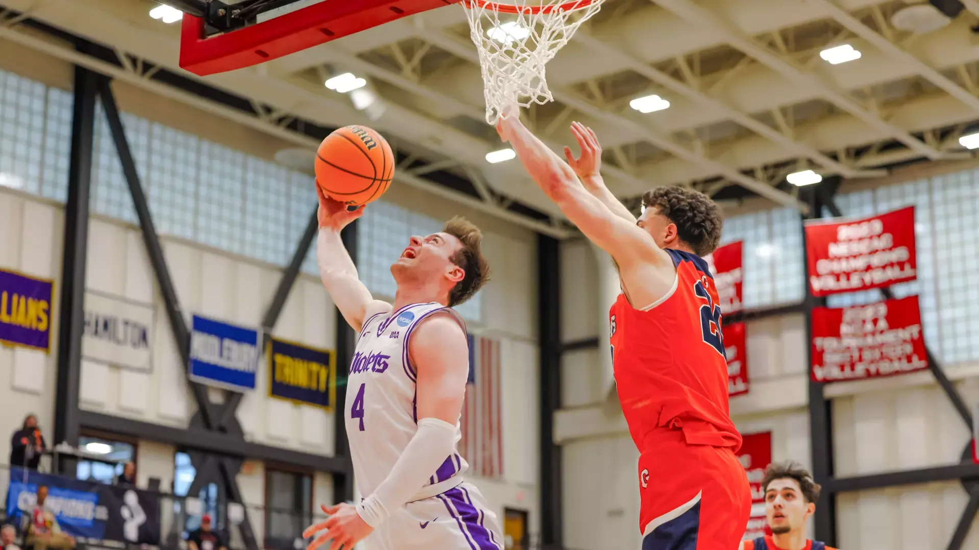 Darren Rubin drives to the basket against Gettysburg