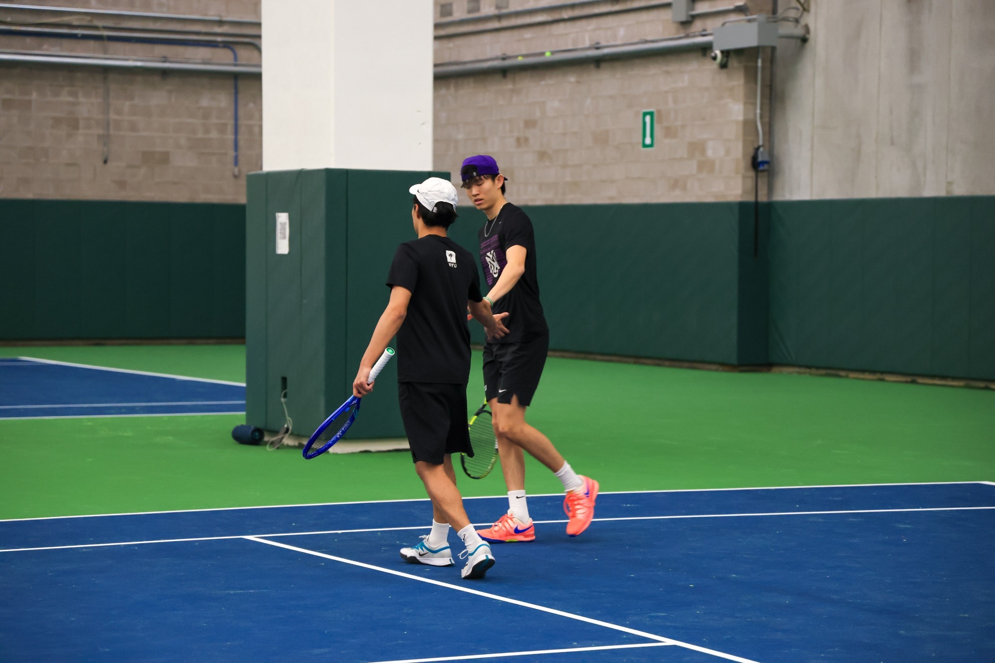 Ito, Fan action shot