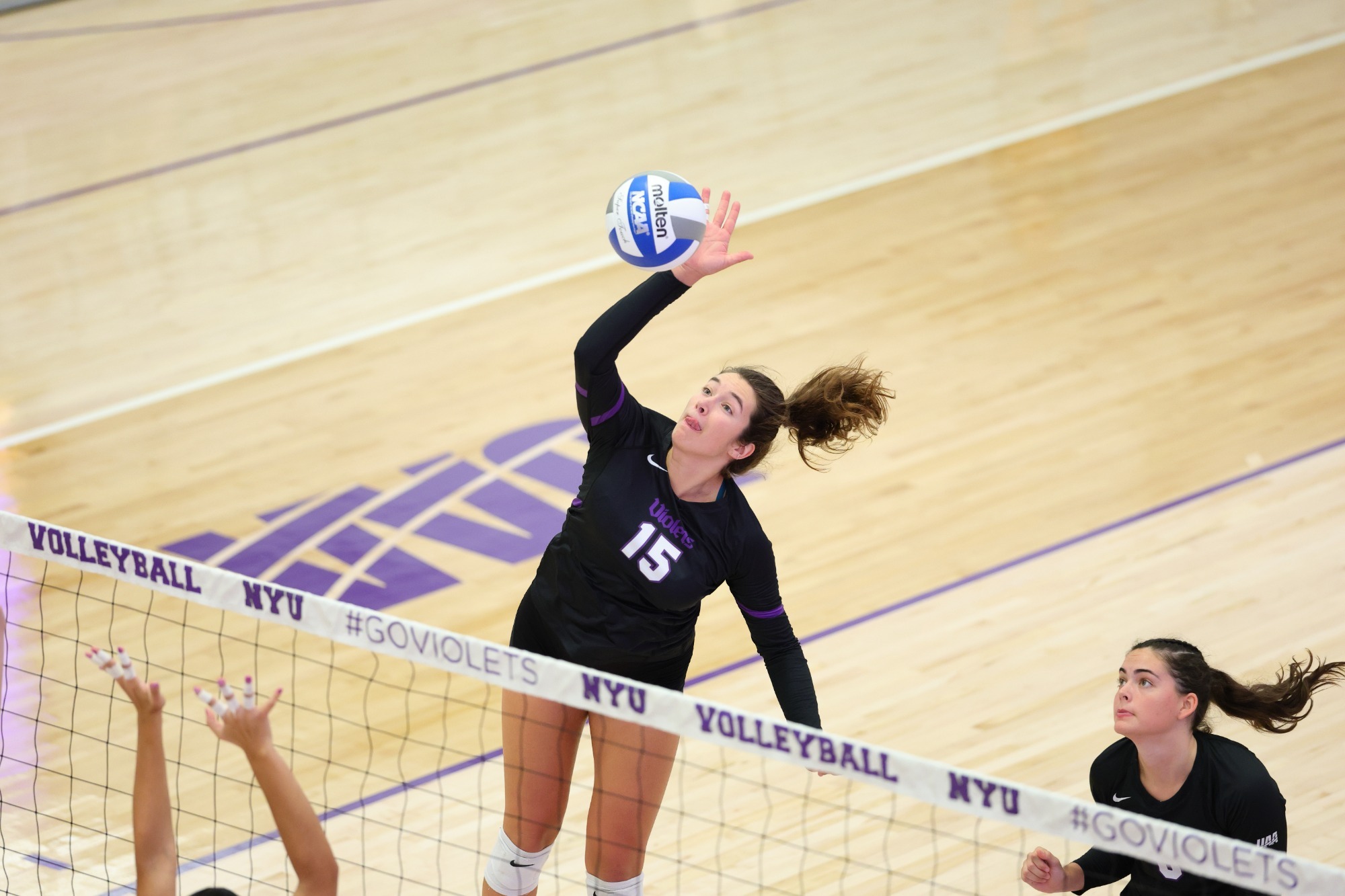 Coco Barton delivers three consecutive kills