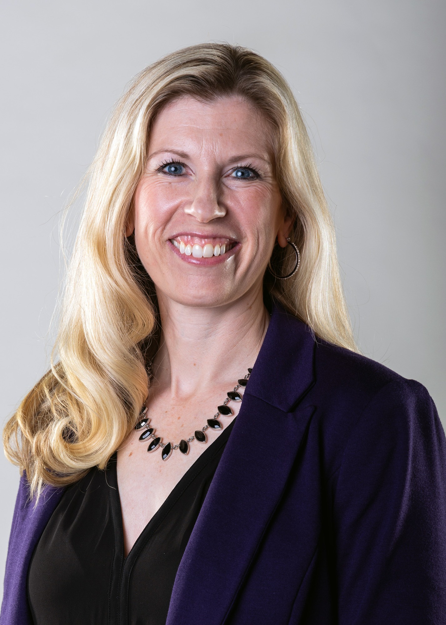 Robyn Scherr-Wells 2023-24 Headshot