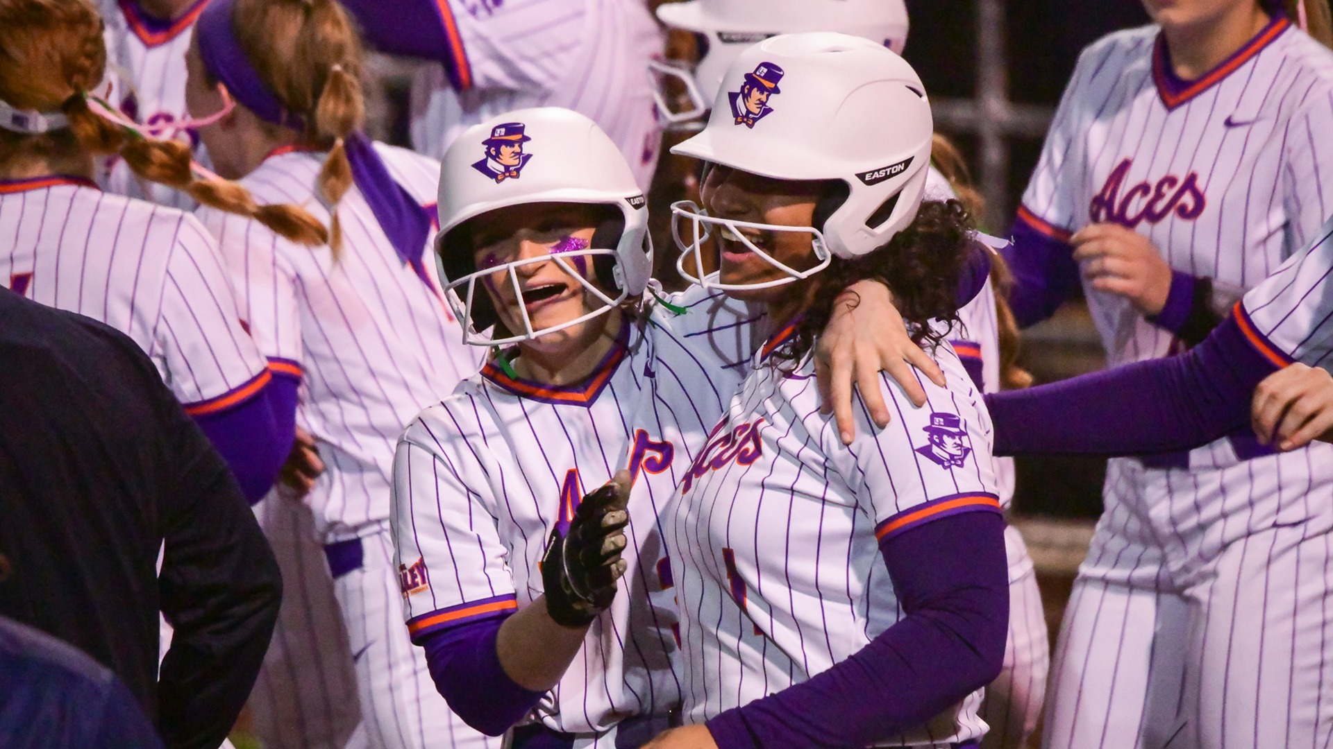 Softball picks up wins over USI and Kansas City University of