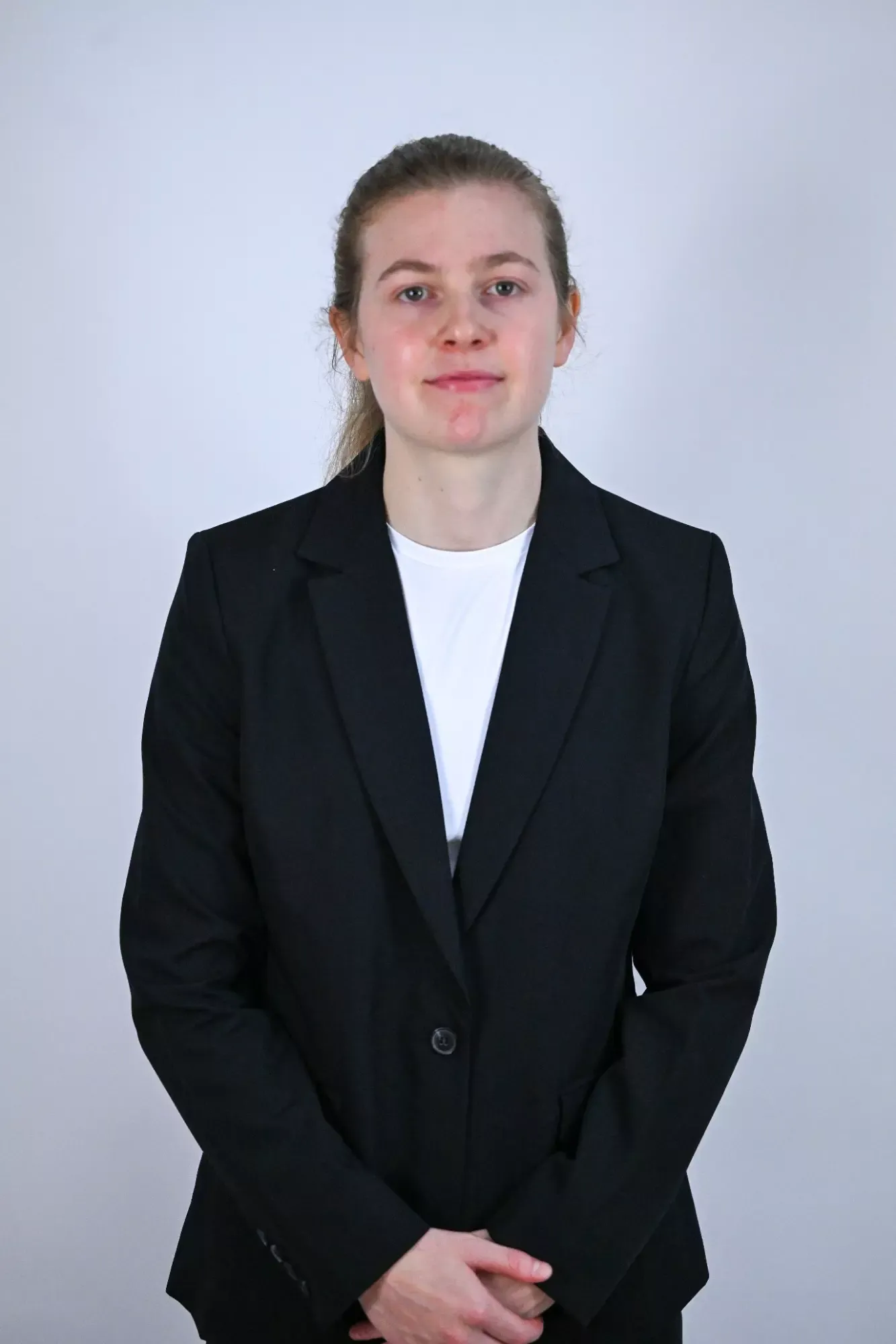 Molly Davis 2024 Headshot