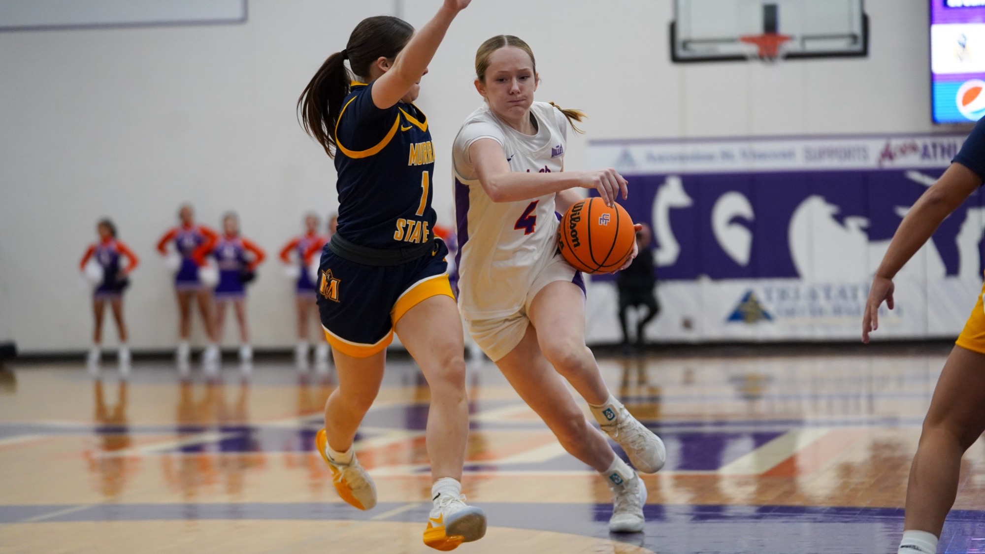 Sydney Huber vs Murray State