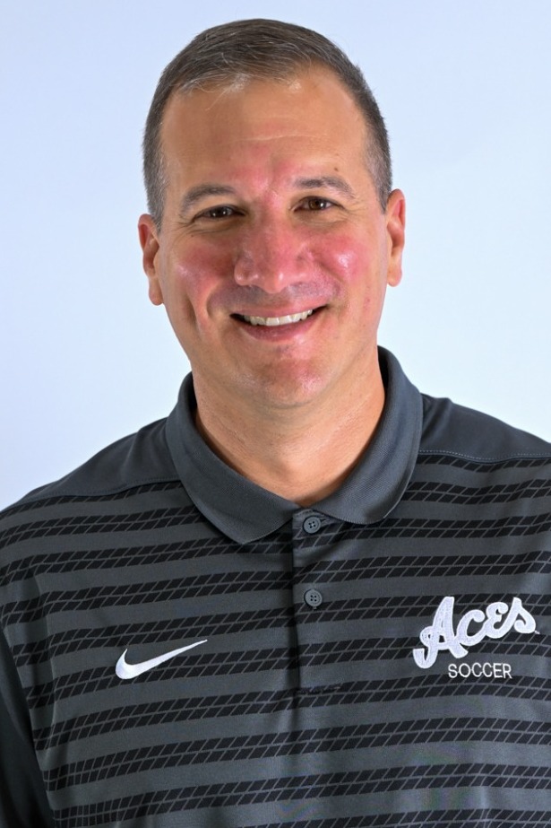 Luke Yeager 2025 headshot