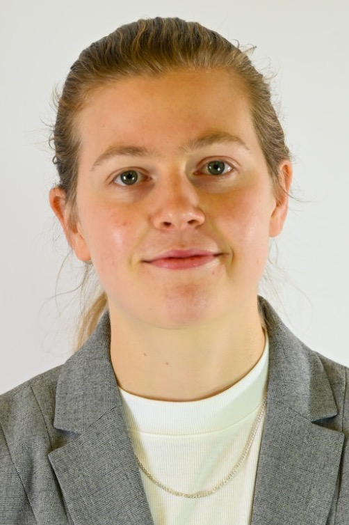 Molly Davis 2025-26 headshot