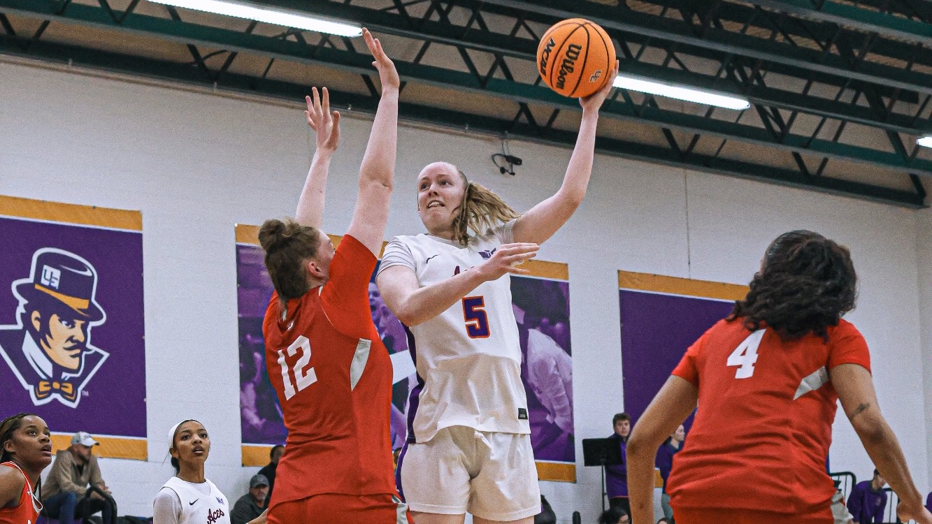 Georgia Cox vs. Bradley Feb. 13