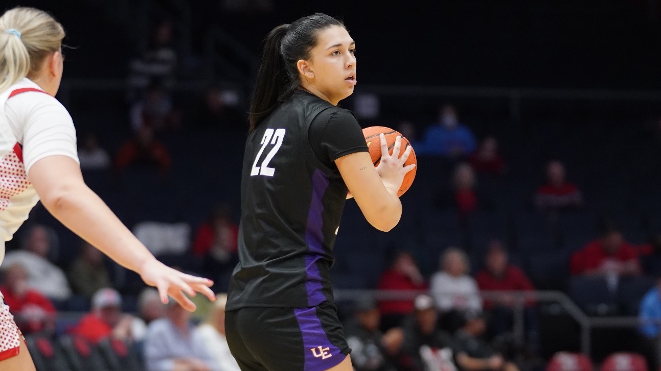 Mireia Mustaros Bradley preview