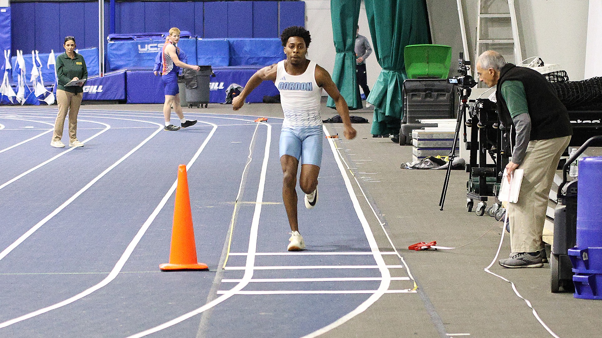 MTRACK2526_WHT_Wisdom1_web