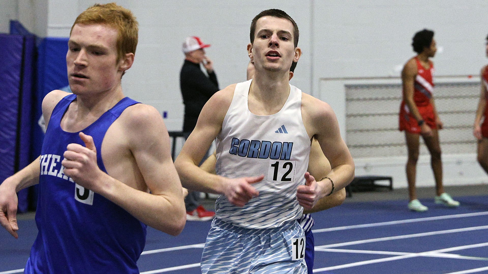 MTRACK2526_WHT_Denio1_web