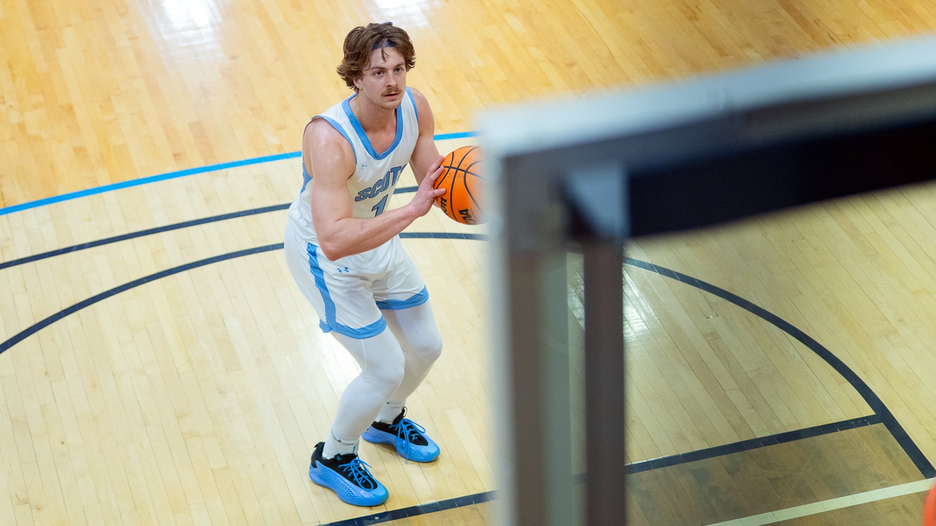 MBB2526_UNE-AZ_McGuire1_web