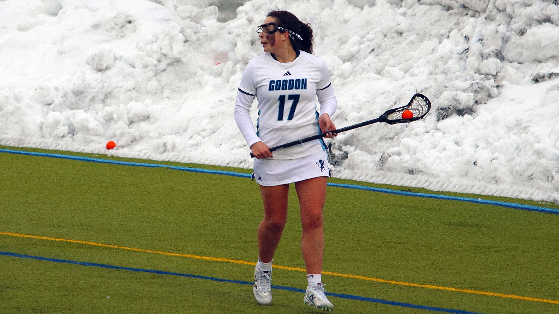 WLAX26_EMER_Manson1_web