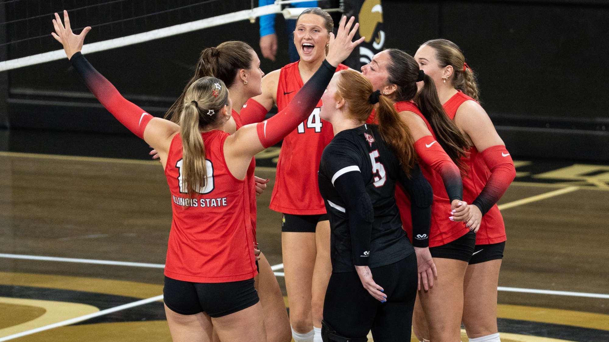 Volleyball vs Oakland