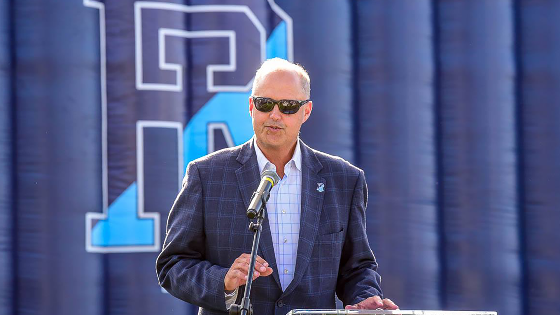 action-front-Bjorn-Thorr-110525