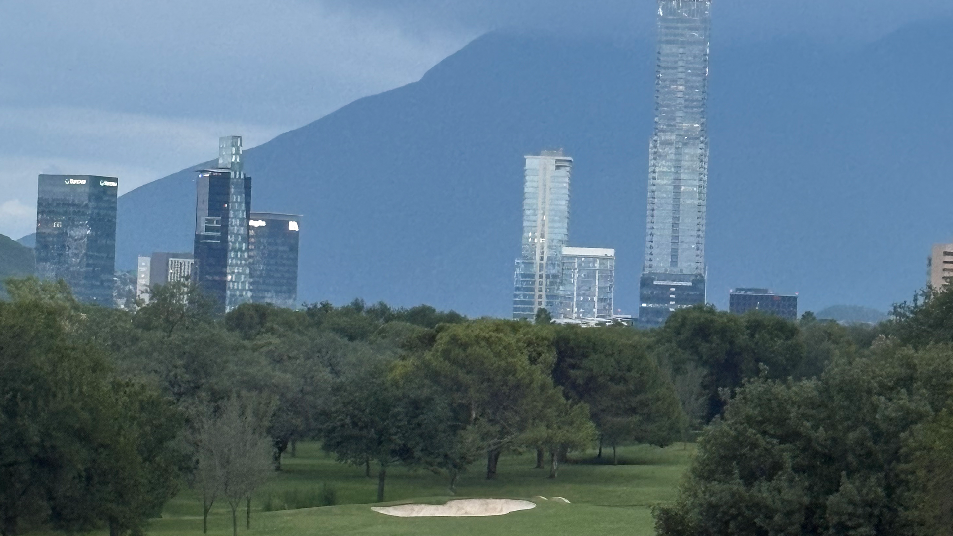 action-front-Monterrey-102626