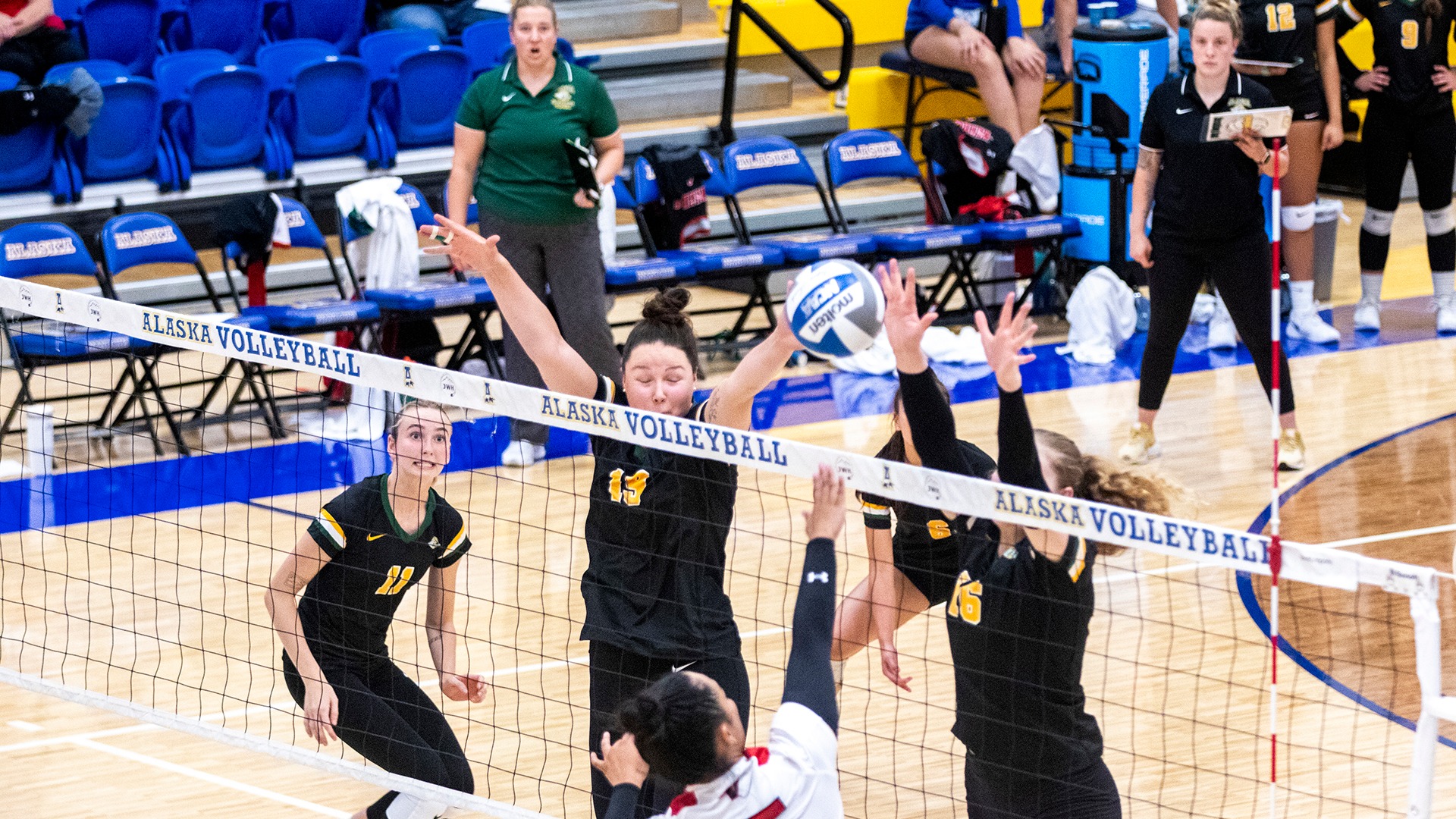 UAA blocks Hilo in 5th, earns Meisner's first win University of