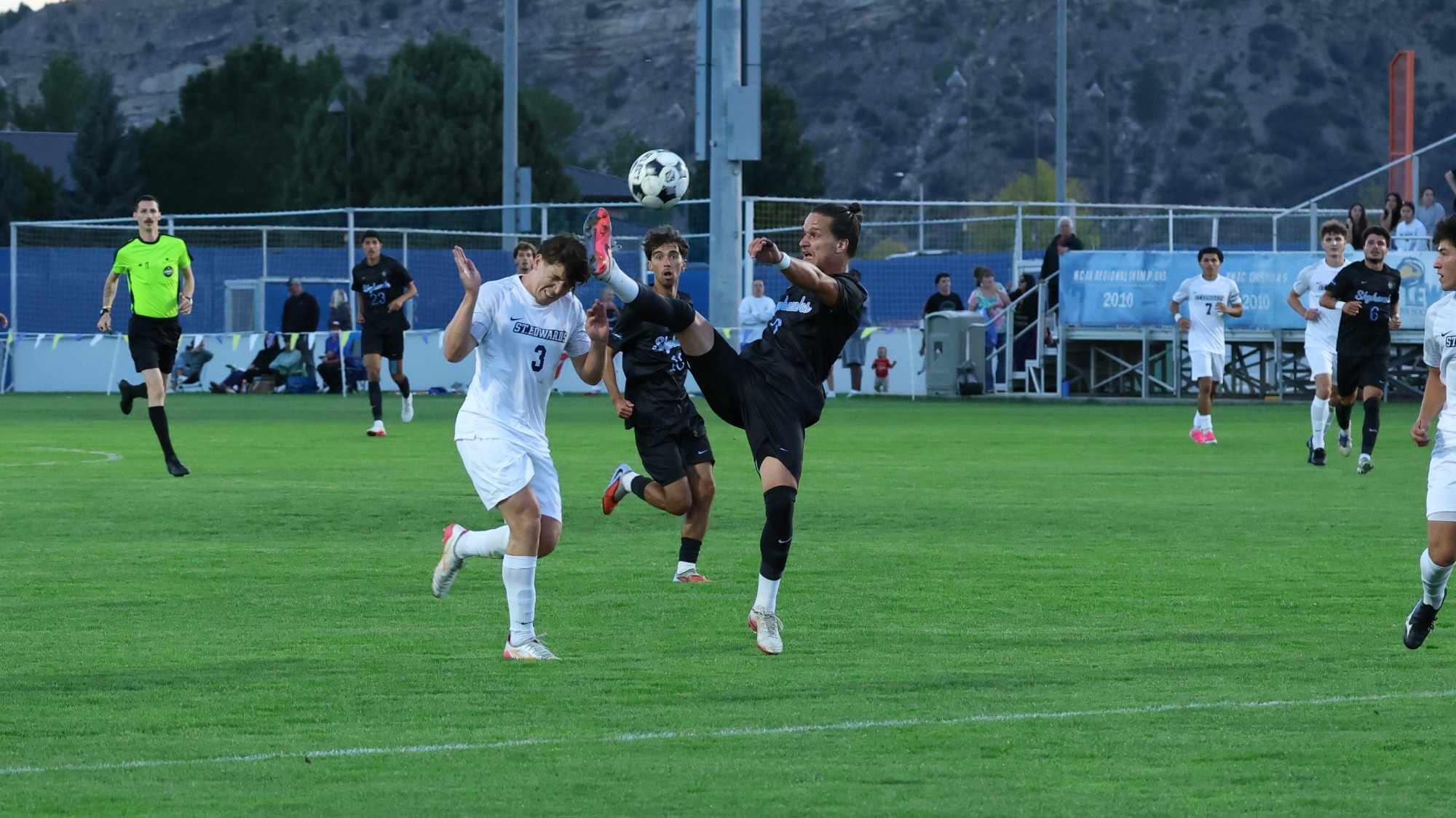 Simão Agostinho vs. St. Edward's
