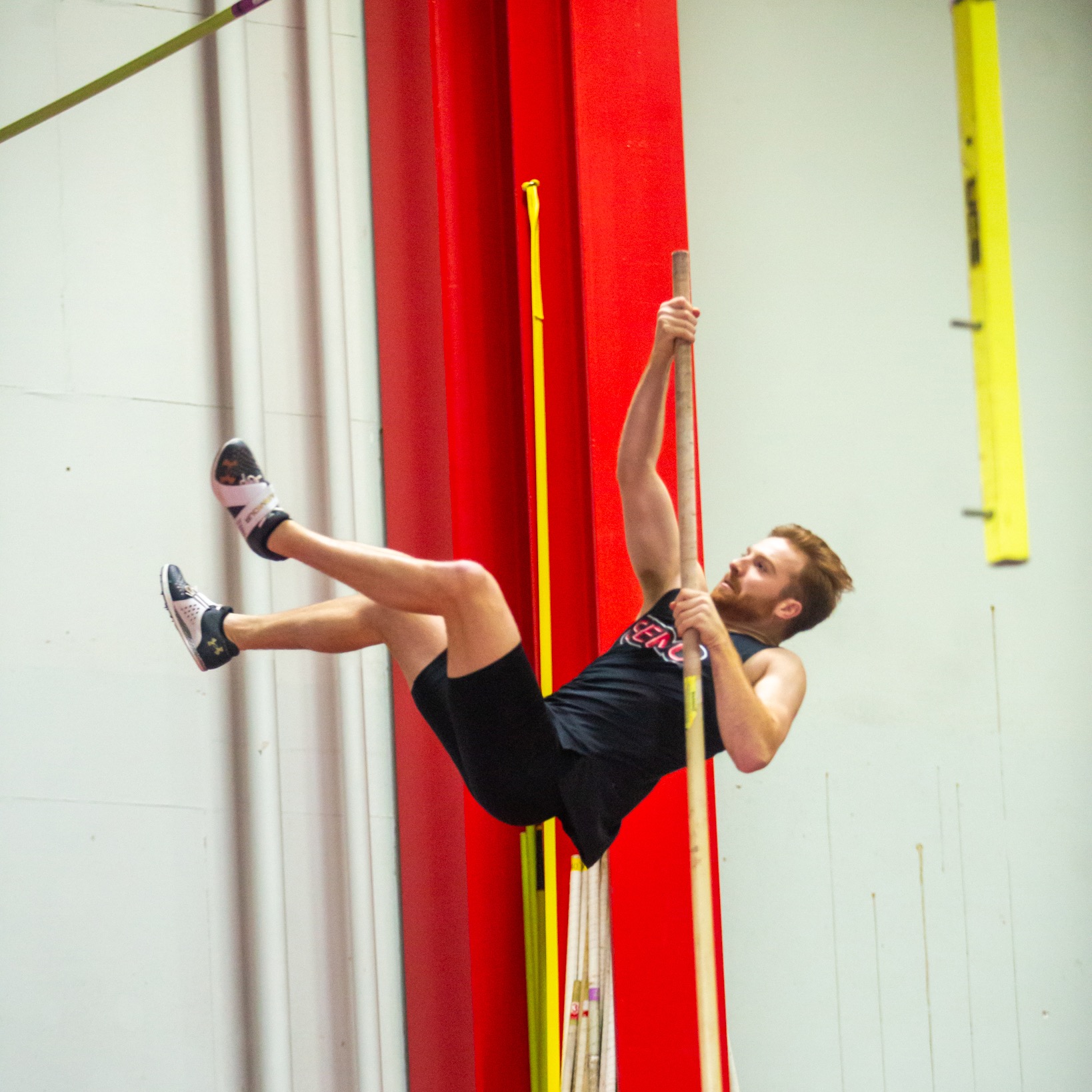 Colin Beers pole vault