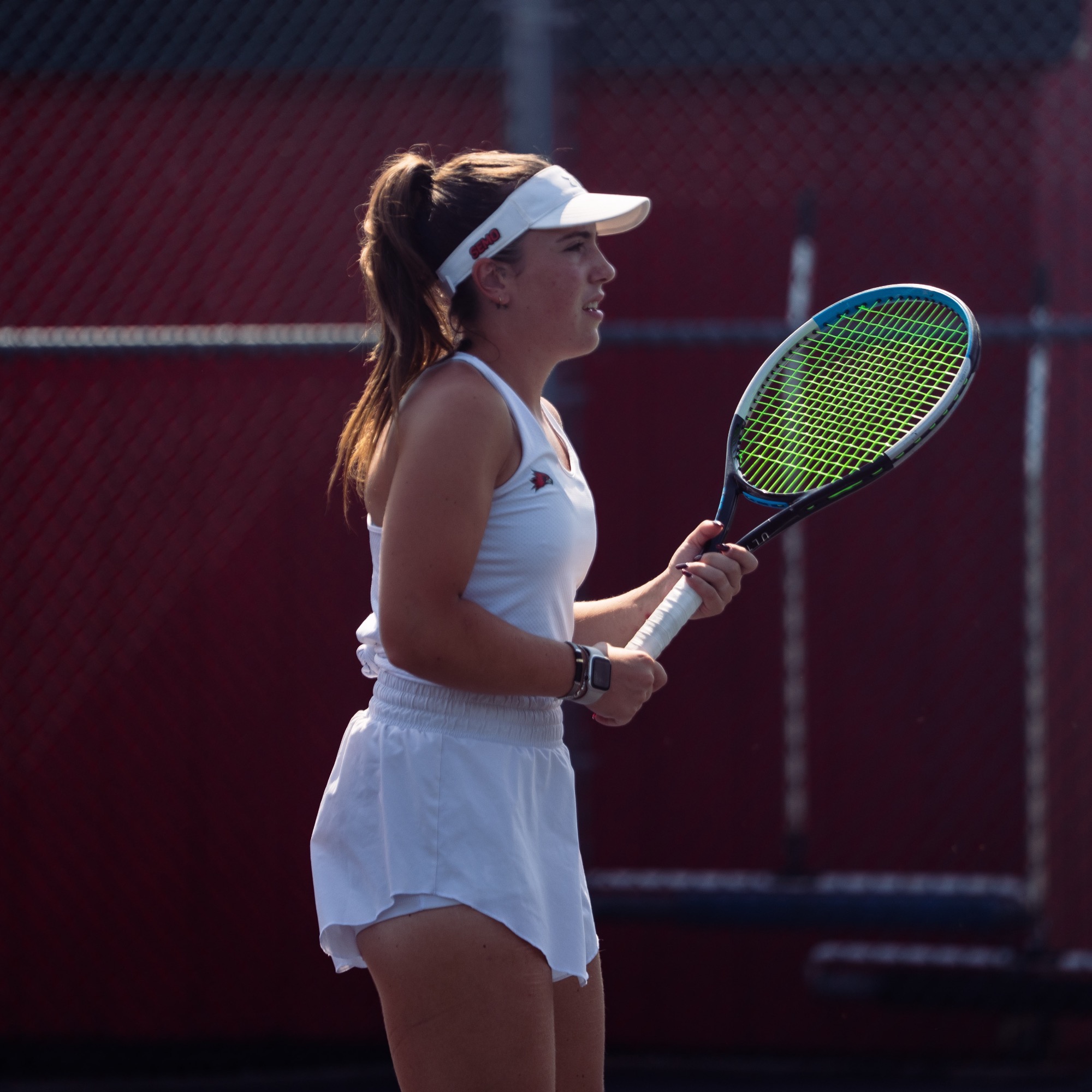 Juliette Demunck looking at her opponent