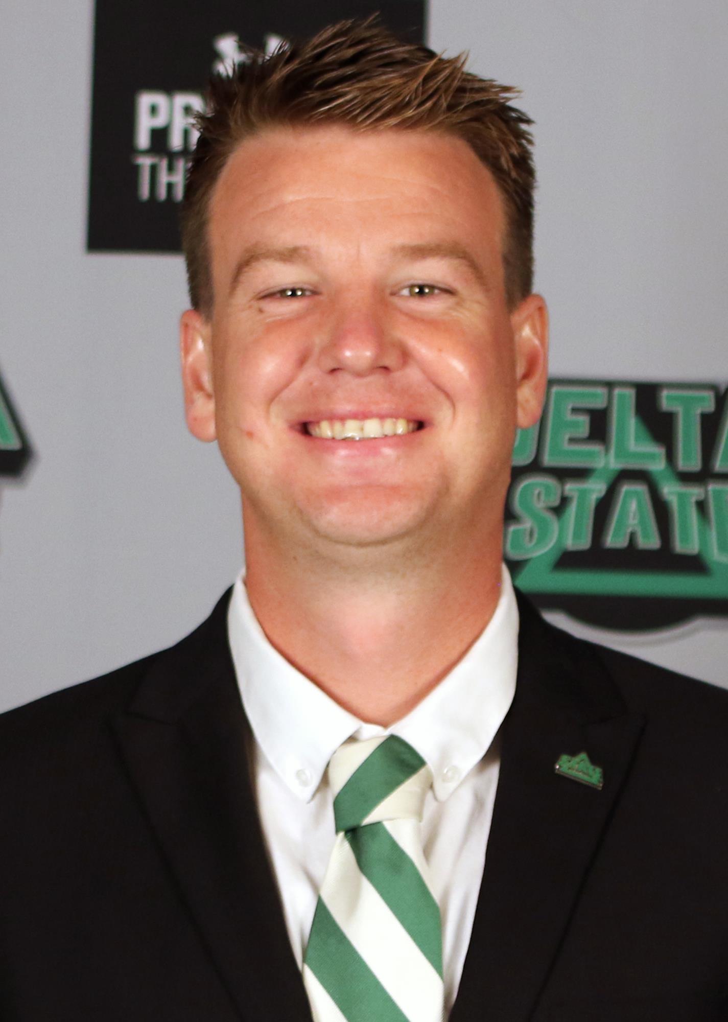 MarkHiller2021Headshot