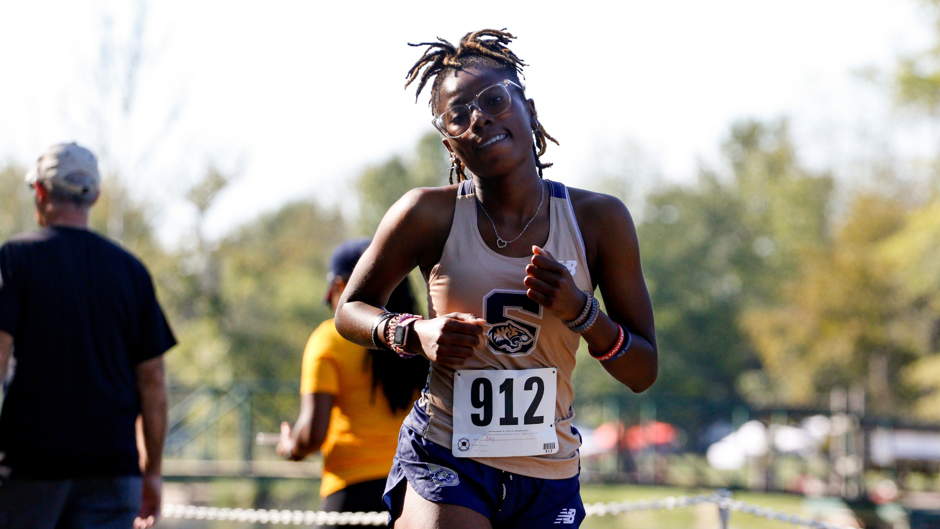 Jaiaa Sims runs on the Oakville Indian Mounds Trails.
