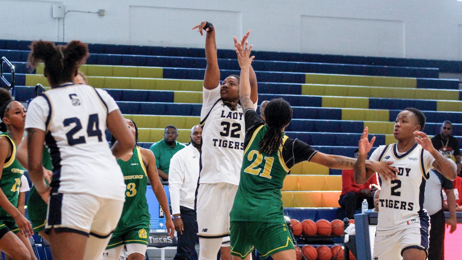 Jordan Harris jumper against Wilberforece