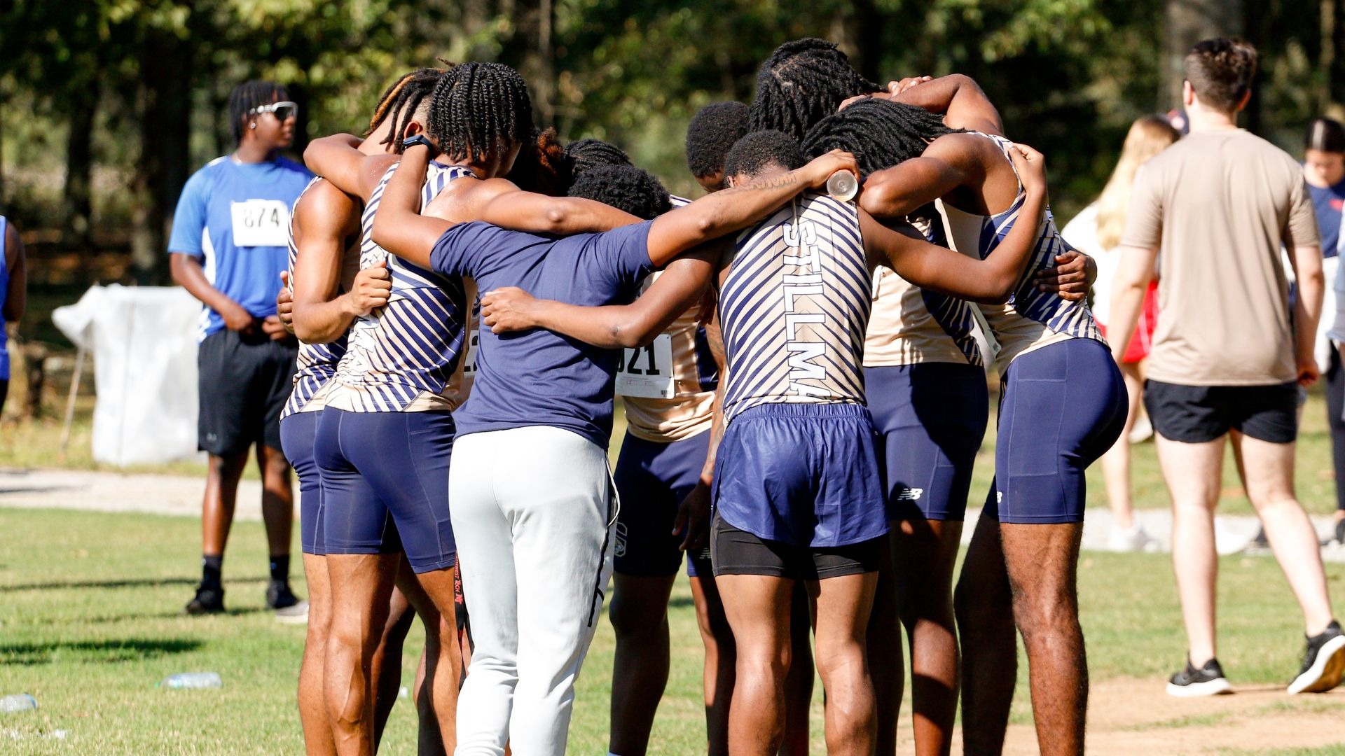 2024 Stillman Cross Country huddle