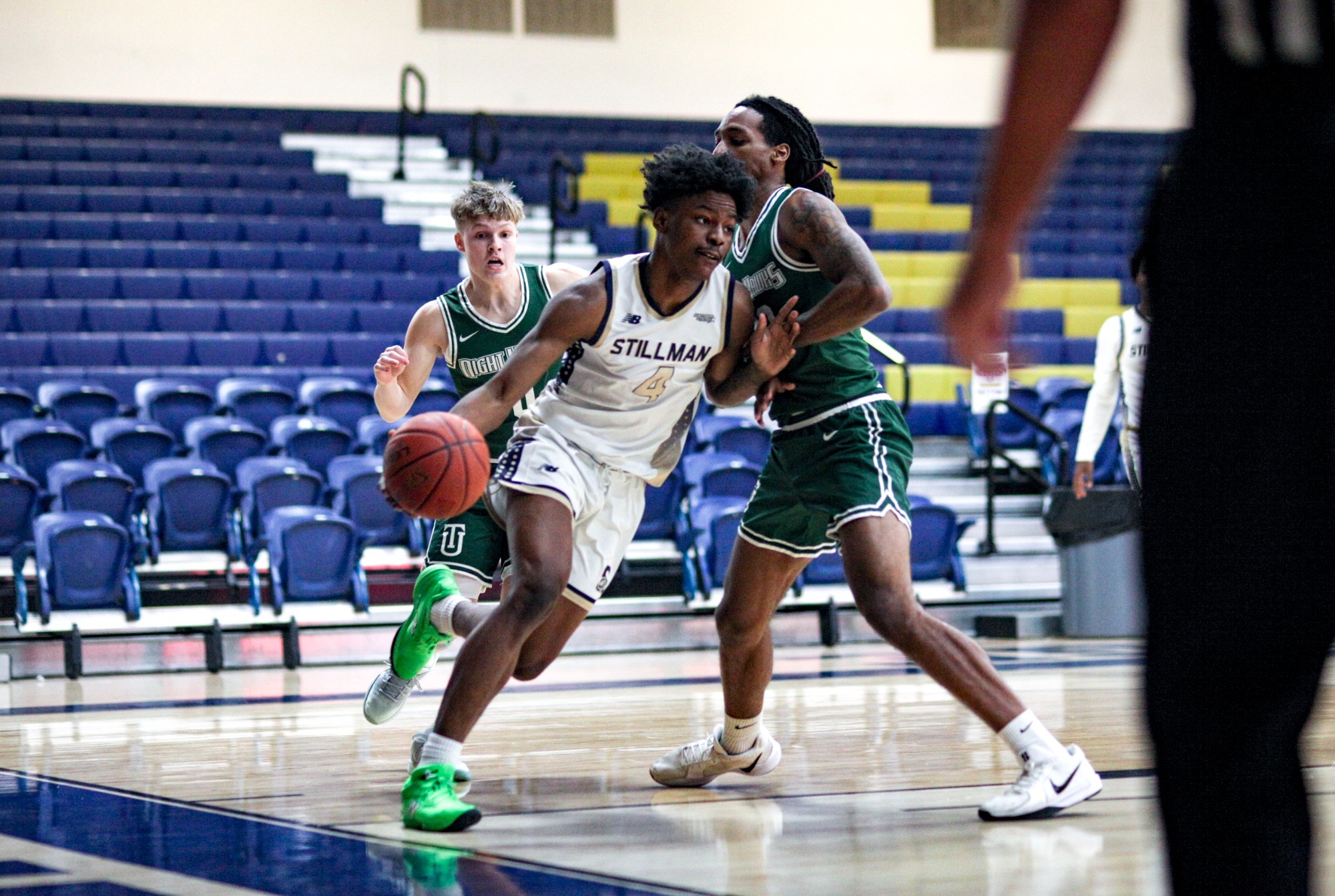 Sellers drives past opponent