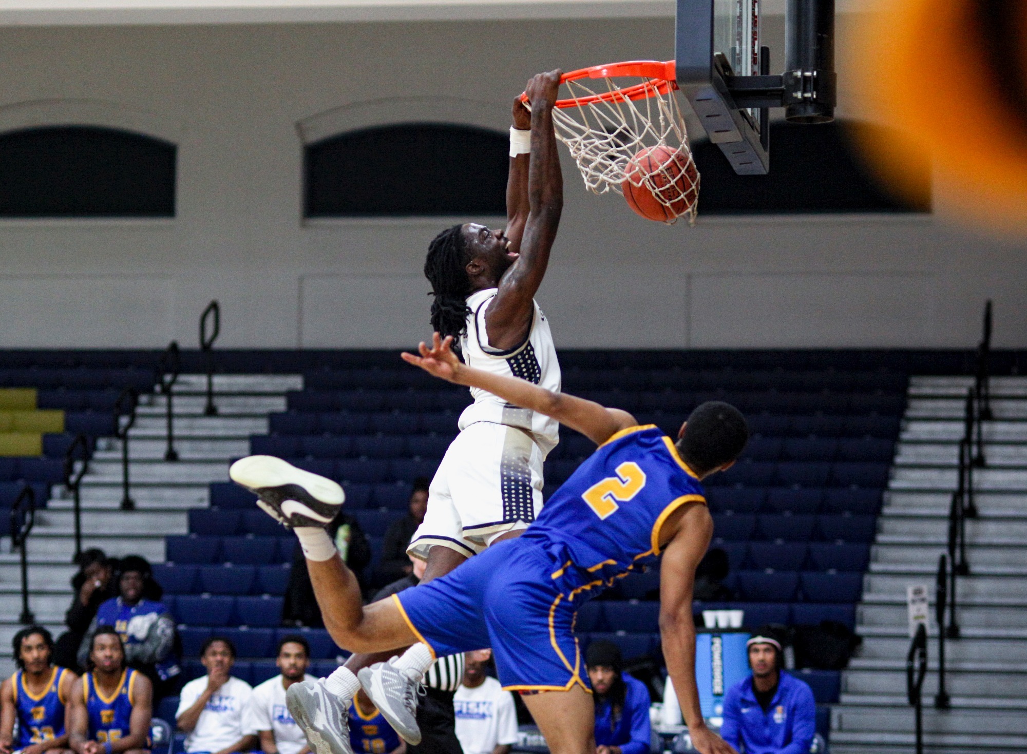 Jordan Fordyce dunking