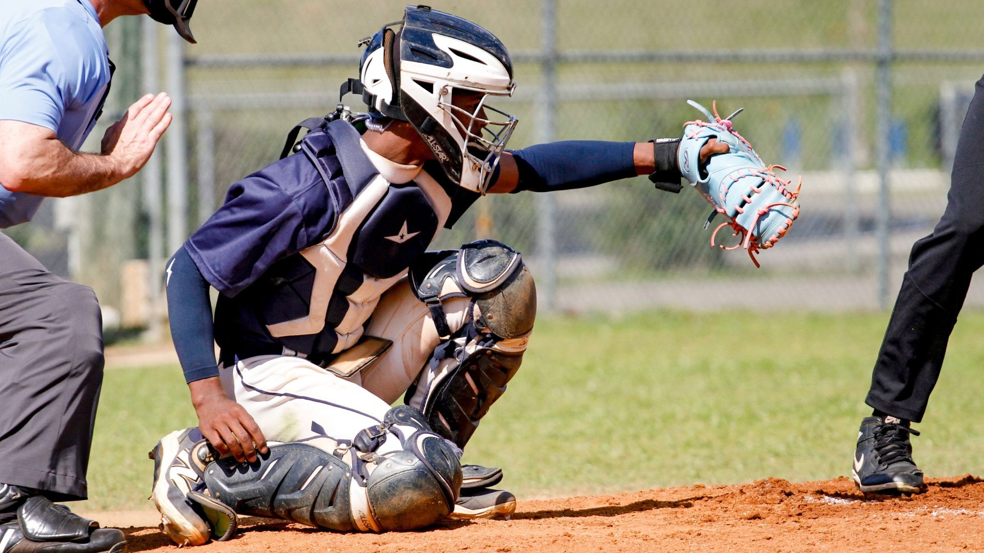 Daniel Salter catching the ball