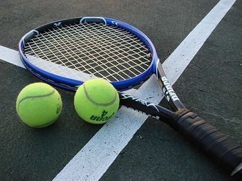 Tennis racket