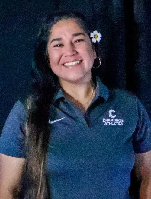 Assistant coach Sara Souza