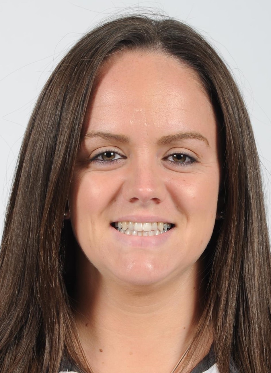 Stephanie Naylor - Headshot
