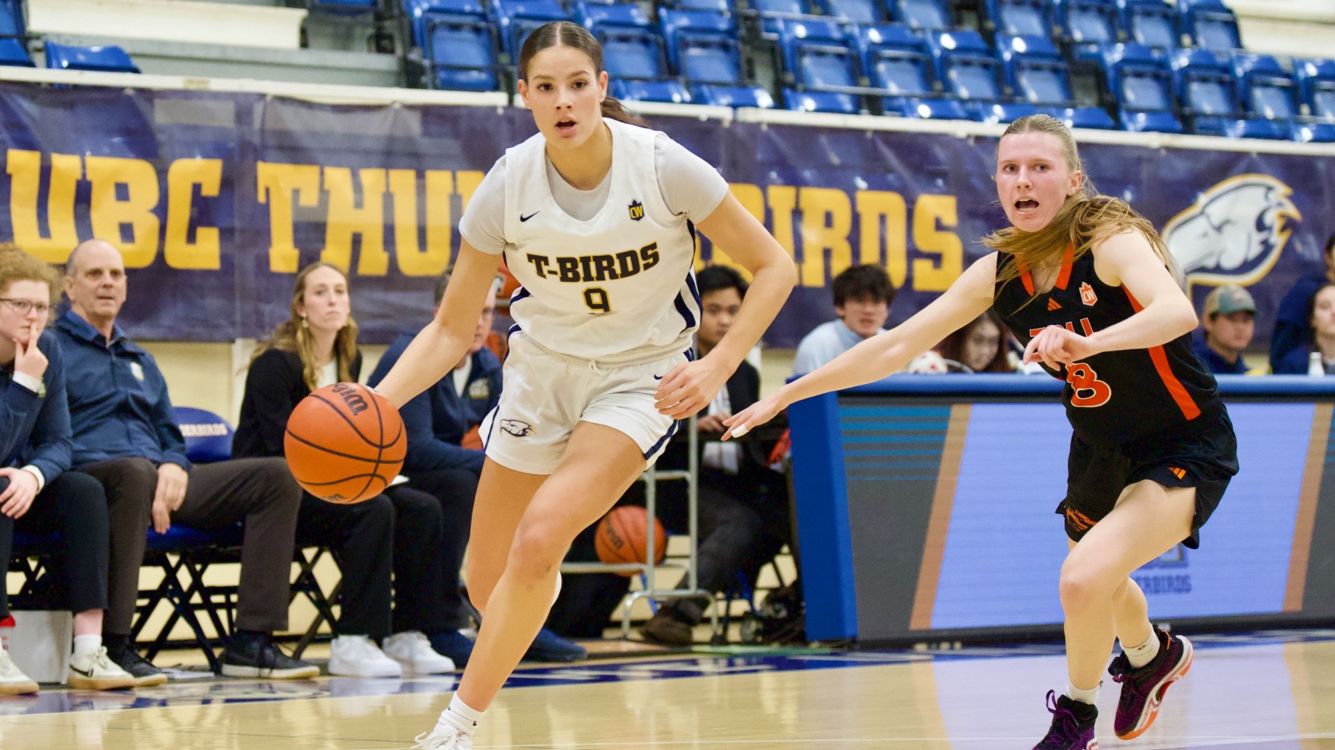 Olivia Weekes dribbling vs TRU Oct 31 2025