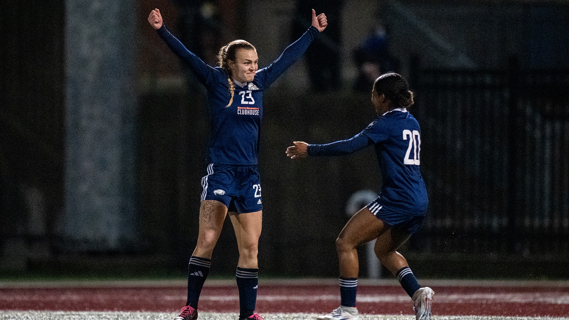 Maddy Norman, Jayda Thompson vs Laval, U SPORTS SF, Nov. 7, 2025