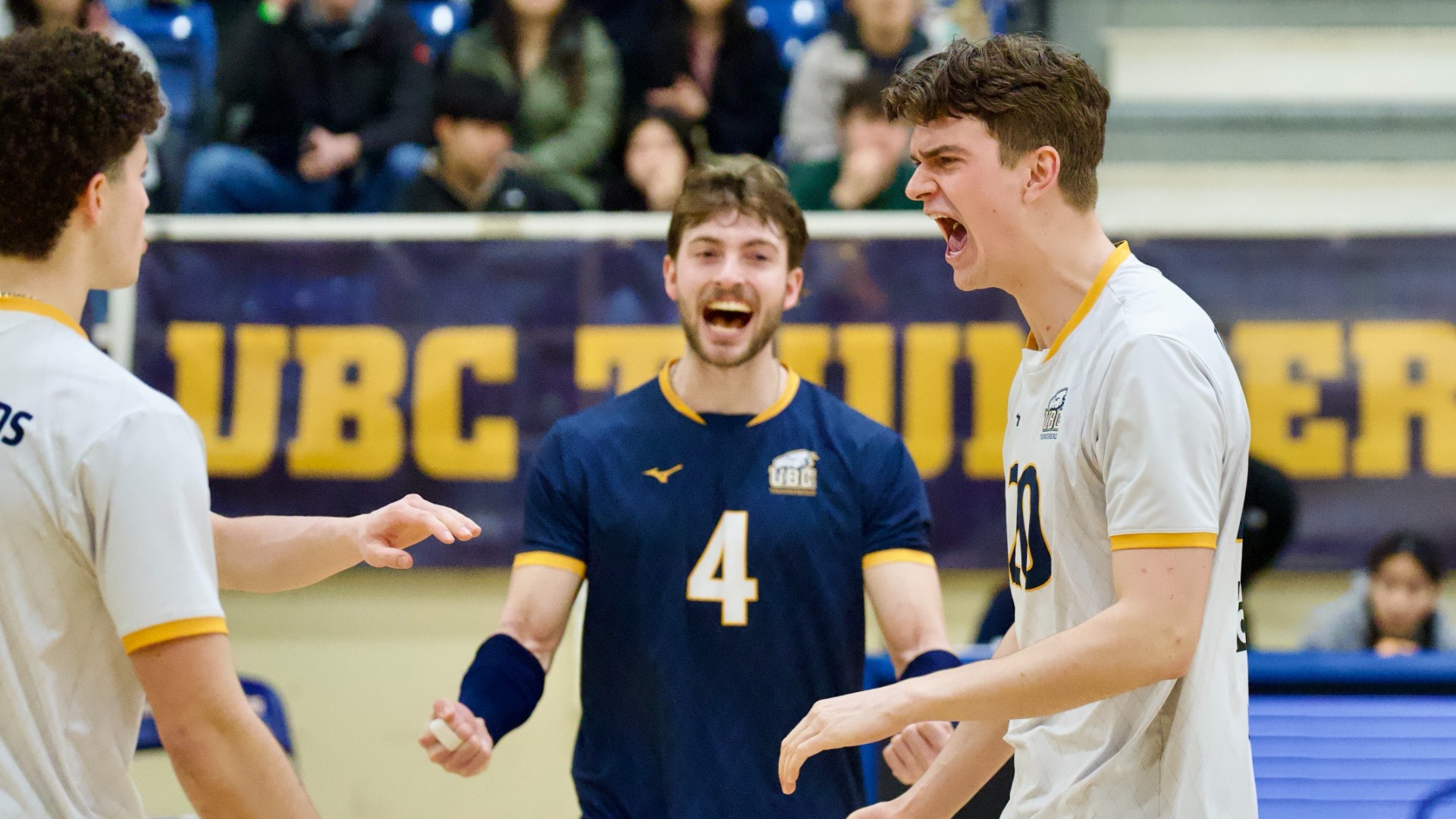 Kieran Robinson-Dunning yells after a point while facing his teammates