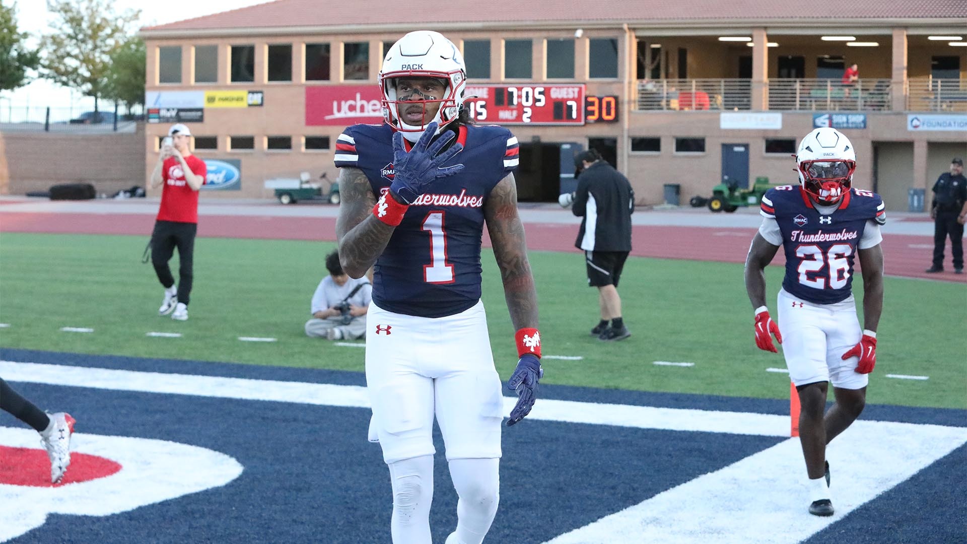 Dedrek Taylor-Akins