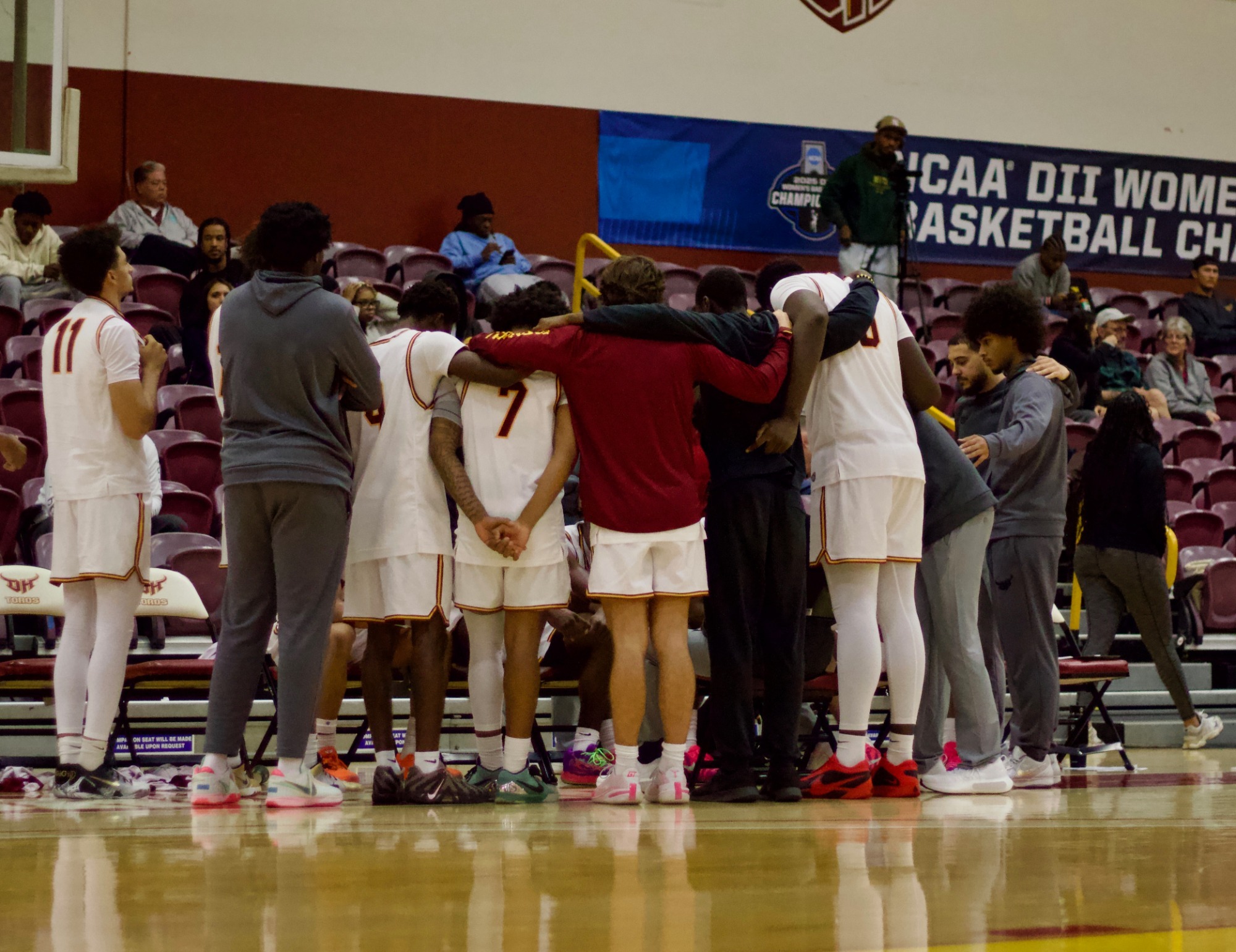 MBB huddle 11/18