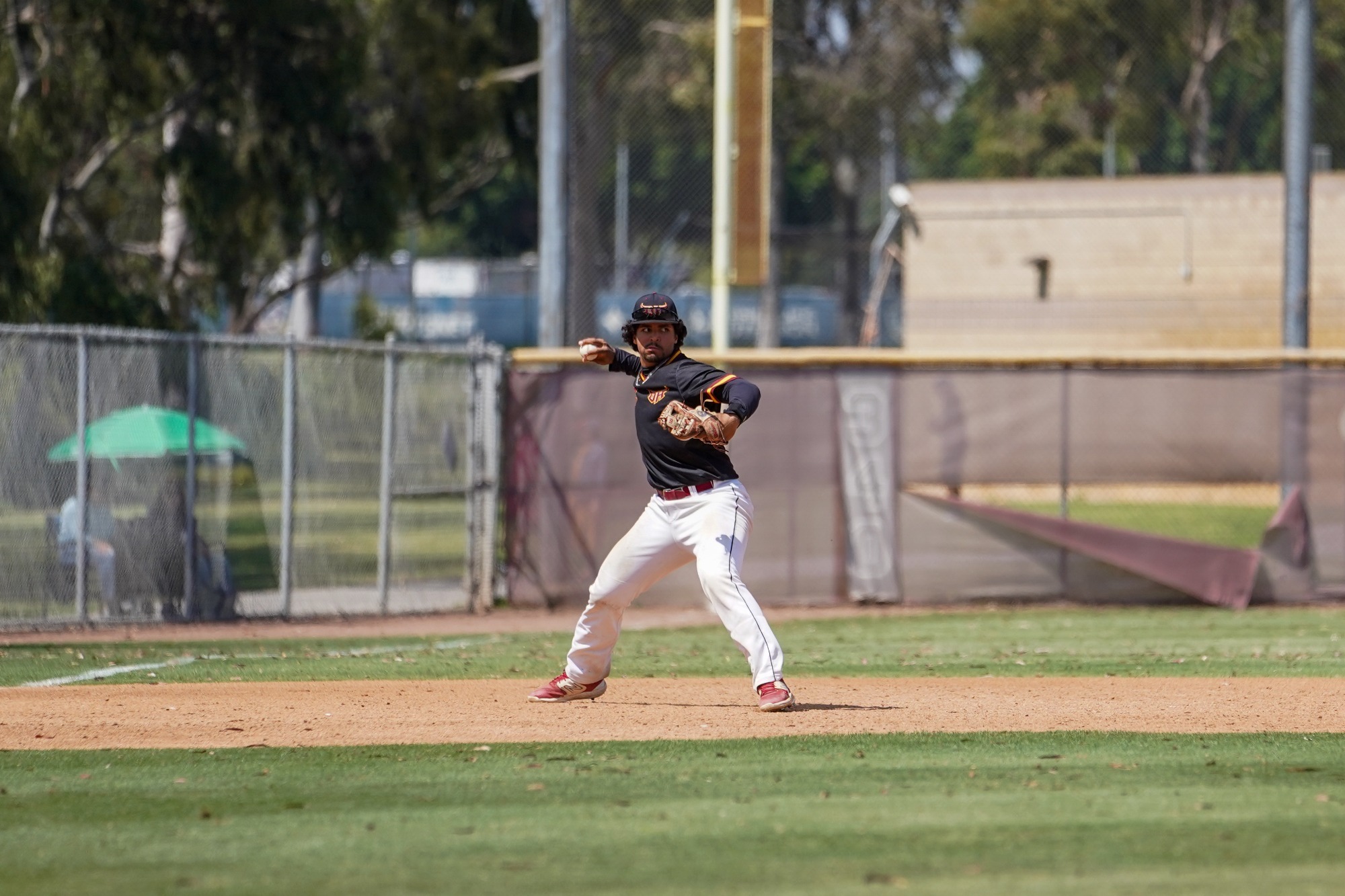 Q johnson fielding play